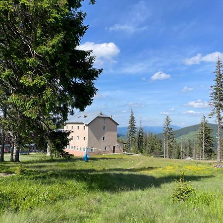 Оаза Hotel Drahobrat Eksteriør billede