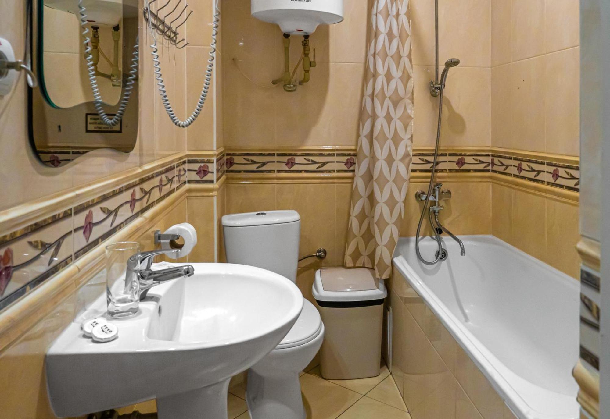 Оаза Hotel Drahobrat Eksteriør billede