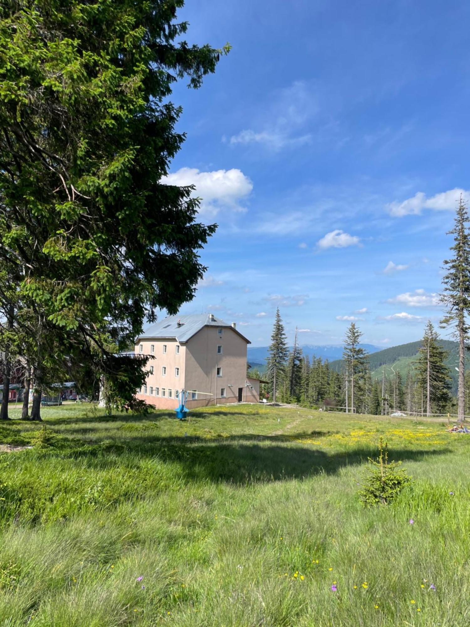 Оаза Hotel Drahobrat Eksteriør billede